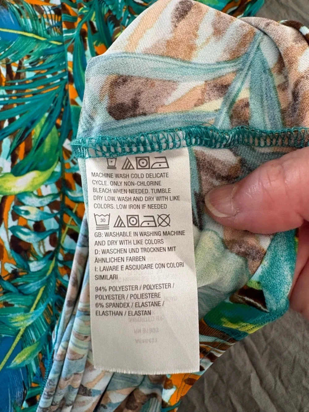 Attitudes by Renee Tropical Jersey Knit Two Piece Set. Size LP. - Picture 11 of 16